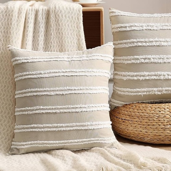 Tan and White Pillow Cover - Picture 1 of 4